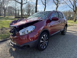 Vaurioauto  passenger cars Nissan Qashqai  2011/1
