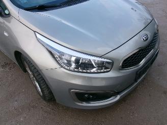 Kia Ceed 1.4 CRDI Break Comfort picture 11
