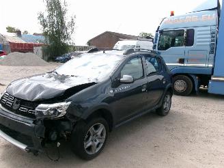 Voiture accidenté Dacia Sandero 0.9 Stepway - Rainbow 2019/2