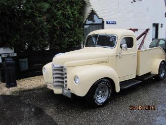 Uttjänta bilar auto Buick Countryman INTERNATIONAL KB2 TOW-SHOWTRUCK V8 1949/1