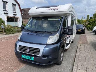 Challenger  Challeger Mageo 118EB/119 Queensbed en hefbed picture 38