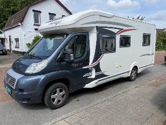 Challenger  Challeger Mageo 118EB/119 Queensbed en hefbed picture 9