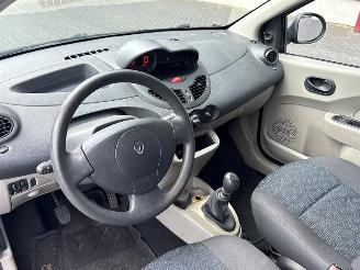 Renault Twingo 1.2 Hatchback 2Dr Benzine 1.149cc 43kW (58pk) FWD picture 12