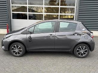 Toyota Yaris Yaris III (P13), Hatchback, 2010 / 2020 1.5 16V Dual VVT-iE picture 2