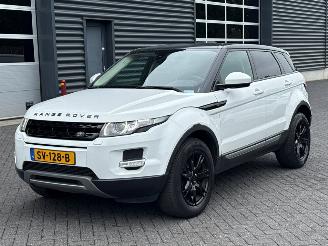 Vaurioauto  passenger cars Land Rover Range Rover Evoque 2.2 TD4 16V 5-drs. SUV 4Dr Diesel 2.179cc 110kW (150pk) 4x4 2015/7