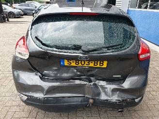 Ford Focus 1.5 Titanium picture 4