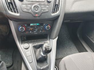 Ford Focus 1.5 Titanium picture 26