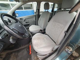 Ford Fiesta 1.3 Ambiente schadevrij picture 12