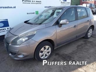 Vrakbiler auto Renault Scenic Scenic III (JZ), MPV, 2009 / 2016 1.5 dCi 105 2010/5