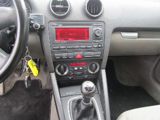 Audi A3 Sportback 1.6 FSI Attraction picture 14