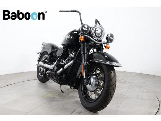 Harley-Davidson  FLHCS Softail Heritage Classic picture 3