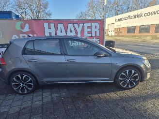 Volkswagen Golf 1.0 tsi trendline picture 2