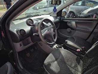 Peugeot 107 1.0 12v sublime picture 8