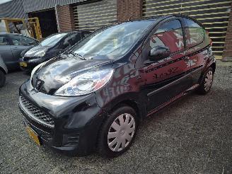 Peugeot 107 1.0 12v sublime picture 5