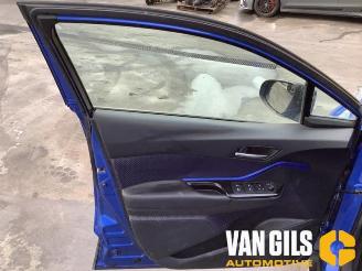 Toyota C-HR C-HR (X1,X5), SUV, 2016 1.8 16V Hybrid picture 12