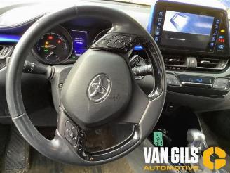 Toyota C-HR C-HR (X1,X5), SUV, 2016 1.8 16V Hybrid picture 17