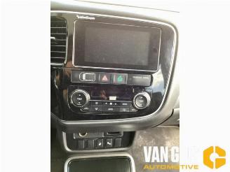 Mitsubishi Outlander Outlander (GF/GG), SUV, 2012 / 2022 2.0 16V PHEV 4x4 picture 25