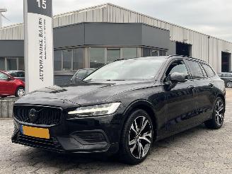 Avarii autoturisme Volvo V-60 2.0 B3 Essential Edition 2024/1