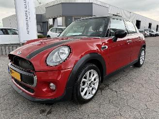 Unfallwagen Mini Cooper 1.5 Cooper Business 2018/2