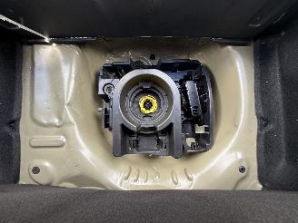 Peugeot 208  picture 12