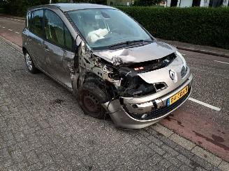 Renault Modus 1.2-16V picture 1