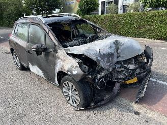 Peugeot 2008 1.2 VTi picture 1