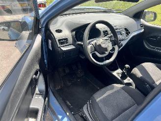 Kia Picanto 1.0-12V picture 5