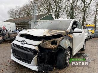 Vrakbiler auto Hyundai I-10 i10 (B5), Hatchback, 2013 / 2019 1.0 12V 2020/1