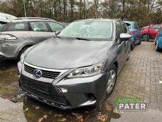 Vrakbiler auto Lexus Ct CT 200h, Hatchback, 2010 1.8 16V 2013/11
