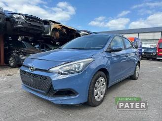Vrakbiler auto Hyundai I-20 i20 (GBB), Hatchback, 2014 / 2020 1.2i 16V 2017/4