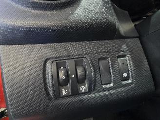 Renault Clio 0.9 TCe Expression picture 23