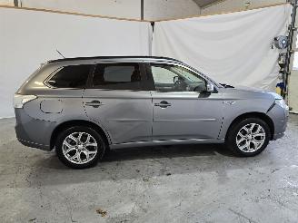 Mitsubishi Outlander 2.0 PHEV Intense + picture 8