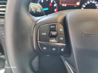 Ford Focus 1.0 EBH Titanium picture 20