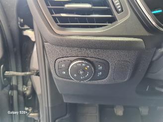 Ford Focus 1.0 EBH Titanium picture 23