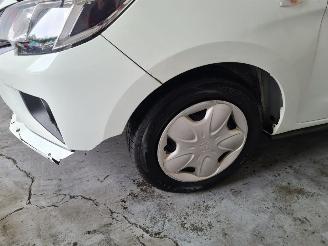 Mitsubishi Space-star 1.2 Cool+ picture 11