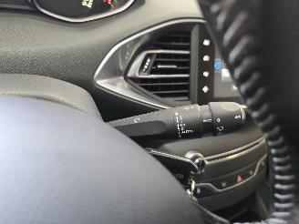 Peugeot 308 1.2 PureTech Style picture 26