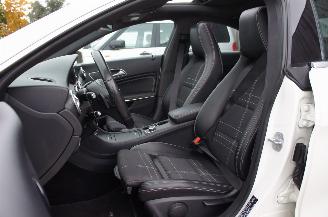 Mercedes Cla-klasse CLA 180d Airco Cruise Navi Pano Bi-Xenon 80KW Euro 6 picture 8