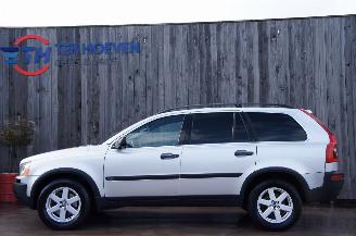 Vaurioauto  passenger cars Volvo Xc-90 2.4 D5 4X4 Automaat Airco Cruise Schuifdak 120KW 2004/9