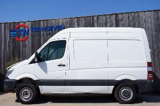 skadebil auto Mercedes Sprinter 211 CDi L1H2 Diefstalschade ! Geen motor en bak ! 2017/2