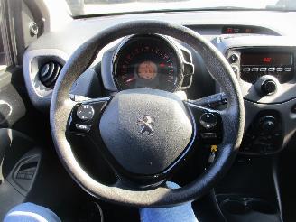 Peugeot 108 1.0 e -VTi Active NAP 5drs picture 21