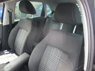 Volkswagen Polo 1.2 TSI Highline 5drs Aut picture 15