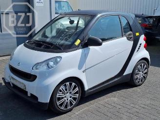 Smart Fortwo Fortwo Coupe (451.3), Hatchback 3-drs, 2007 1.0 45 KW picture 1