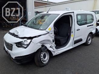 Vrakbiler auto Opel Combo Combo Cargo, Van, 2018 1.2 110 2024/2