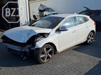 Volvo V-40 V40 (MV), Hatchback 5-drs, 2012 / 2019 1.6 T2 GTDi 16V picture 1