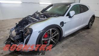 Vrakbiler auto Porsche Taycan Taycan Cross Turismo (Y1B), Combi, 2020 4S Performance Battery Plus 2021/10