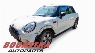 Vrakbiler auto Mini One Mini (F55), Hatchback 5-drs, 2013 1.2 12V One 2015/5