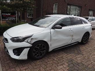krockskadad bil auto Kia Proceed 1.0 T-GDI GT-PlusLine 2022/6