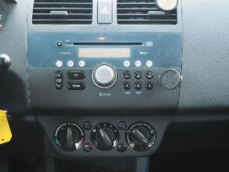 Suzuki Swift 1.3 Shogun picture 17