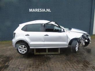 Salvage car Volkswagen Polo Polo V (6R), Hatchback, 2009 / 2017 1.2 TSI 16V BlueMotion Technology 2017/3
