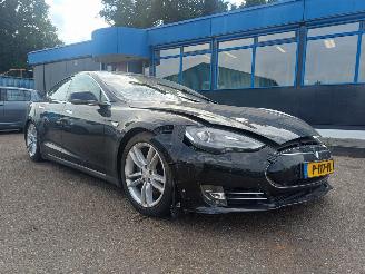 krockskadad bil auto Tesla Model S 85 Base 2016/3